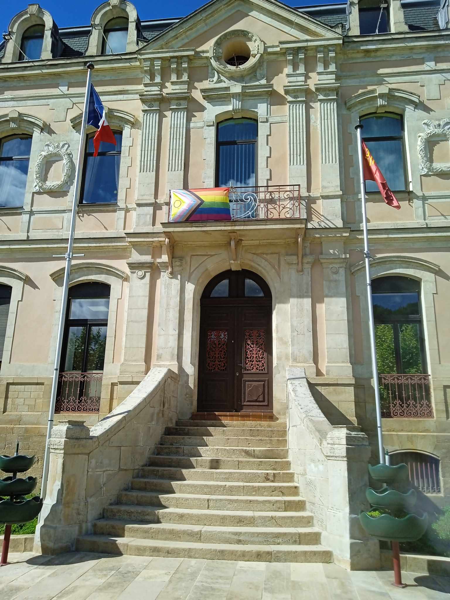 Lire la suite à propos de l’article 17 mai 2024 : Journée mondiale de lutte contre l’homophobie et la transphobie